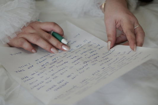 How to Write the Perfect Letter to the Bride